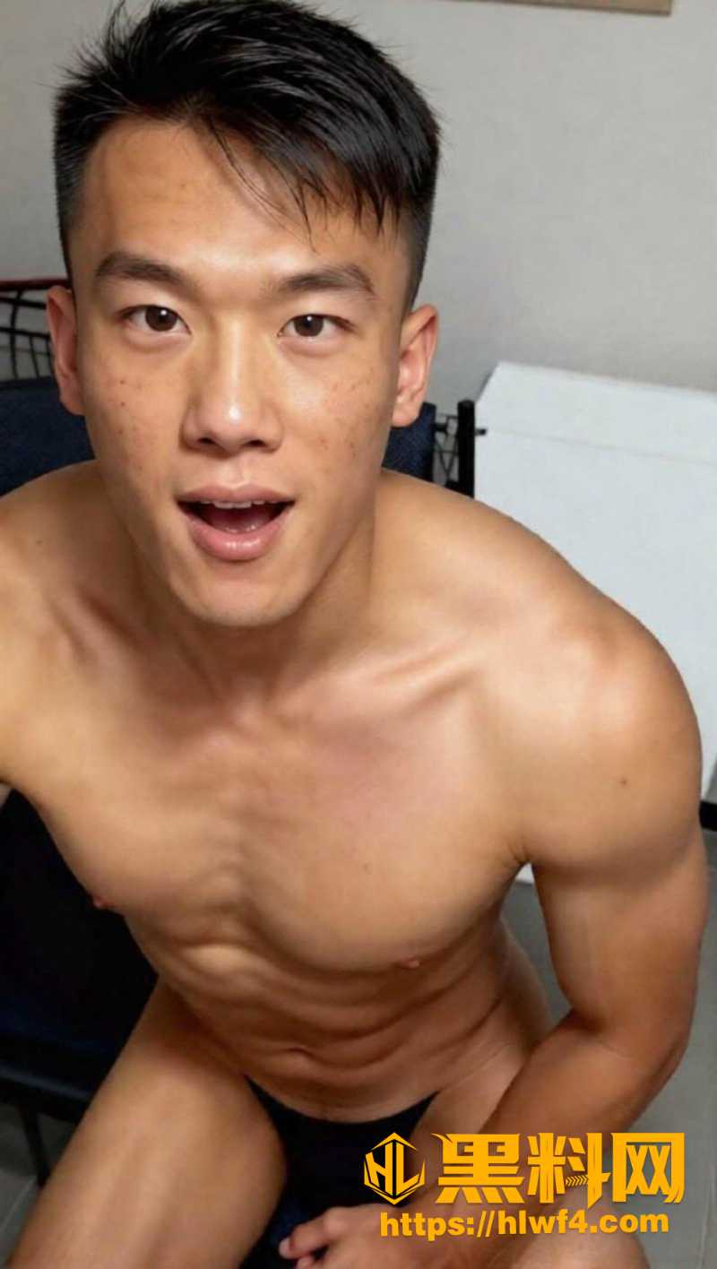 江苏溧阳反诈民警 潘宇鑫 打飞机自拍曝光 与采访视频同时流出 巨大反差引发民众热议